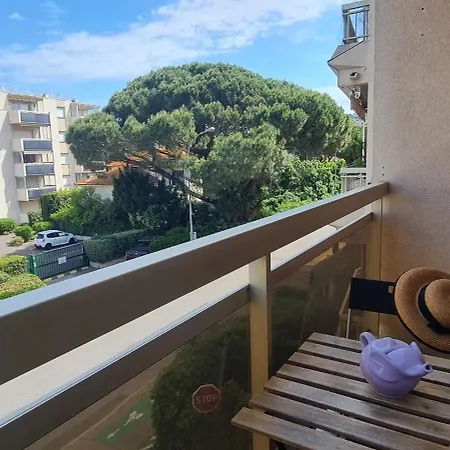 Beautiful With Balcony - Near * Сент-Максим