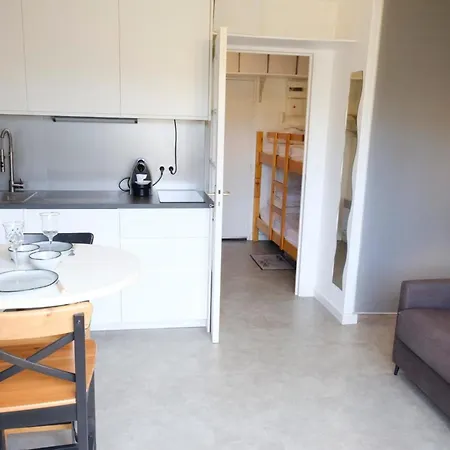 Beautiful With Balcony - Near Apartment Sainte-Maxime