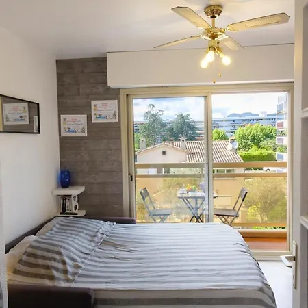 Beautiful With Balcony - Near Apartment *